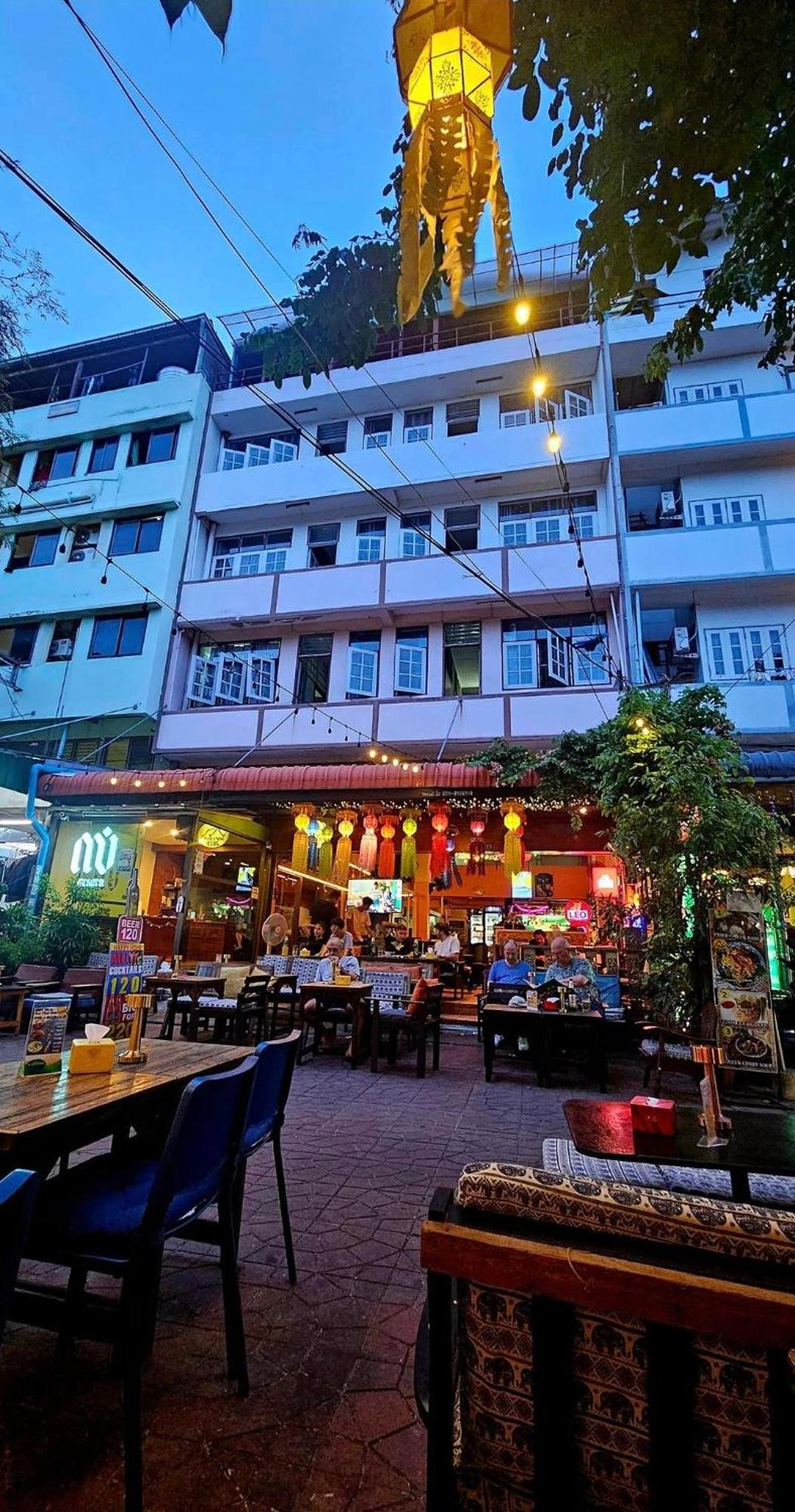 Merry V Guesthouse Bangkok Zewnętrze zdjęcie